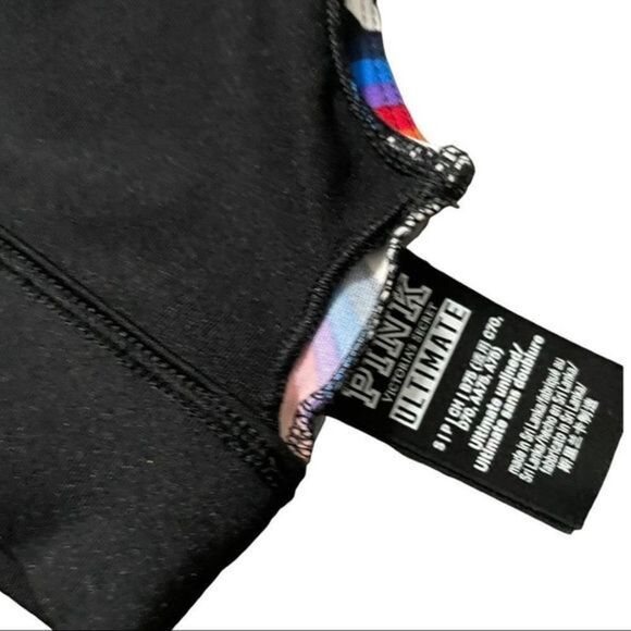 Victoria’s Secret PINK Ultimate Unlined Sports bra
Scoop neck
Size Small - Picture 7 of 8